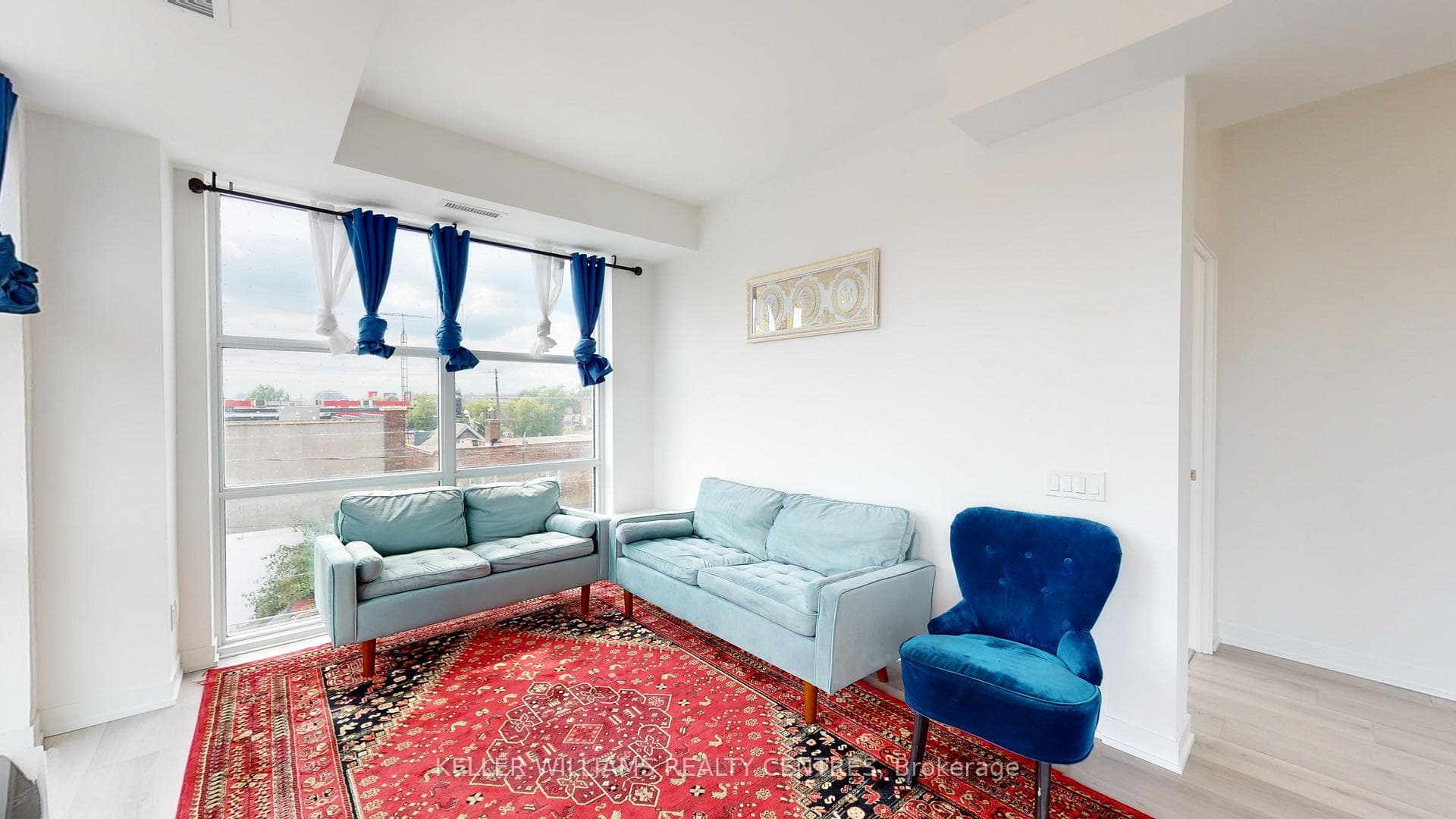 1787 St. Clair Avenue Unit 309 photo 3