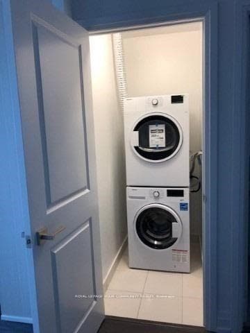 591 Sheppard Avenue Unit 1017 photo 4