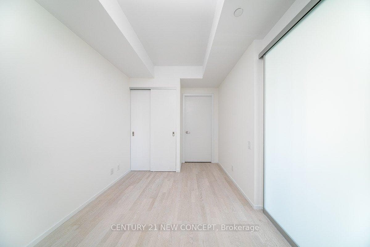 5 St Joseph Street Unit 802 photo 3