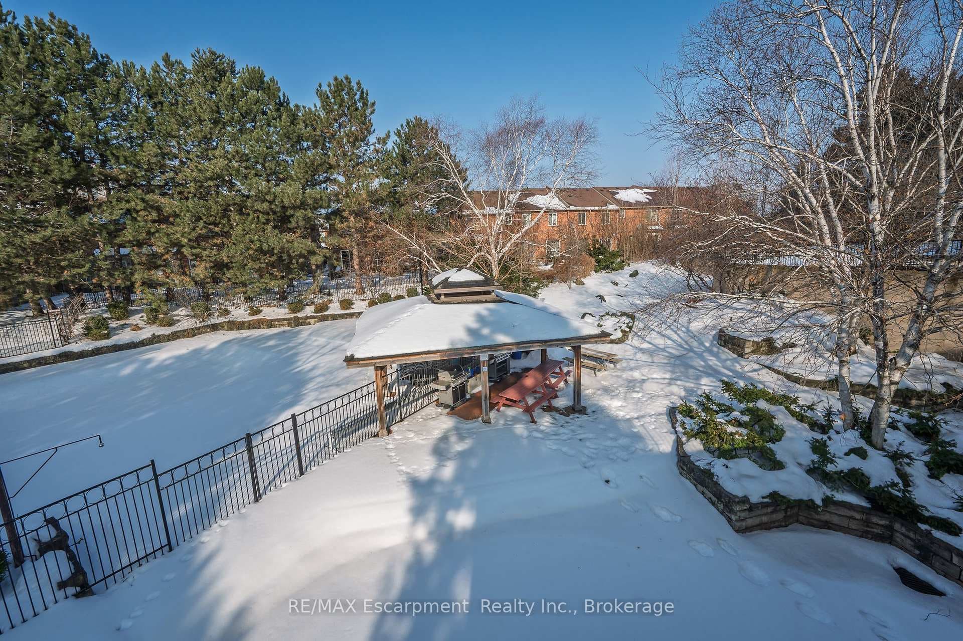 20 Cherrytree Drive Unit 809 photo 41