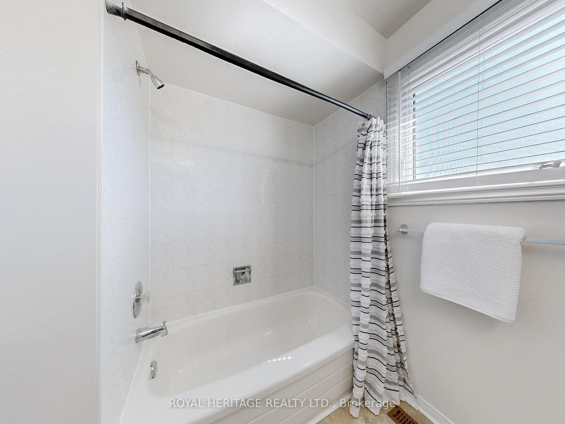 34 Barbour Crescent photo 39