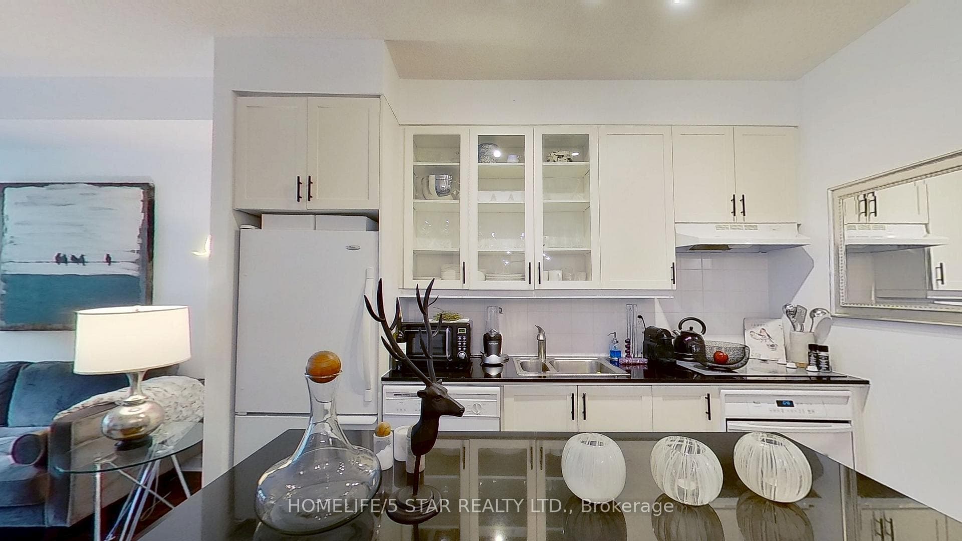 25 SCRIVENER Square Unit 209 photo 8