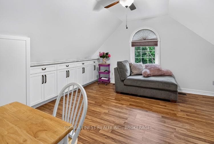 2038 Valleyview Drive photo 40