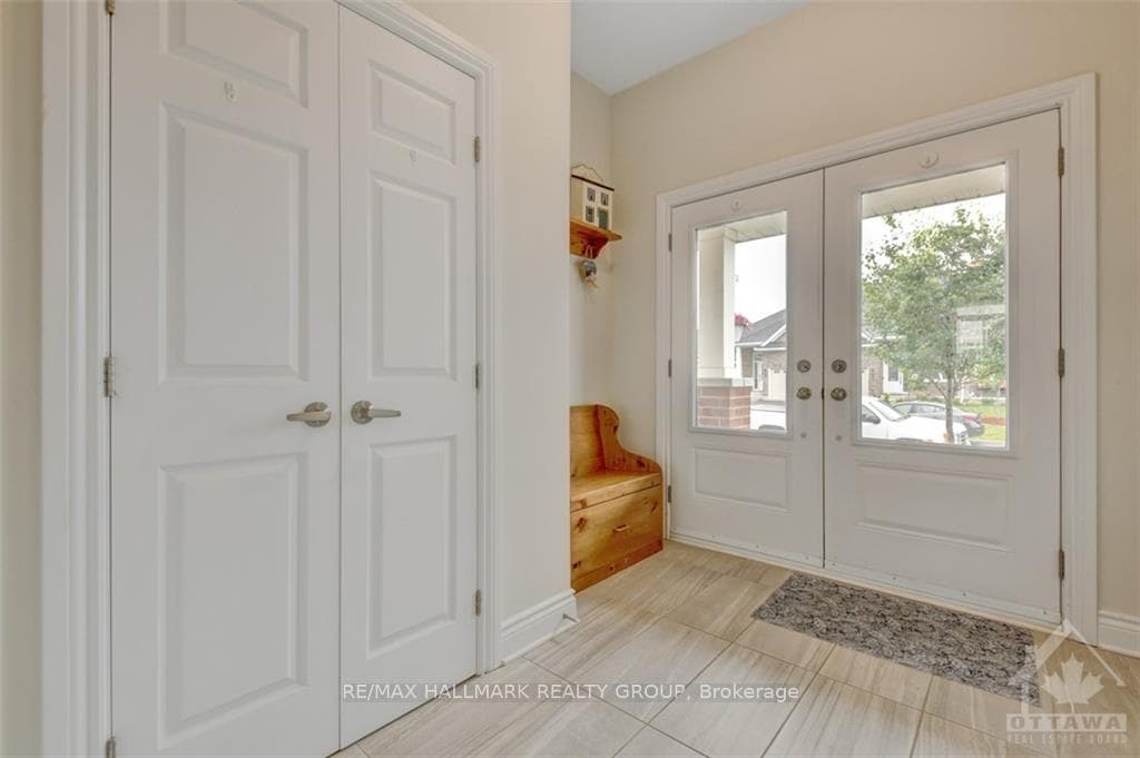 7 BORLAND Drive photo 3