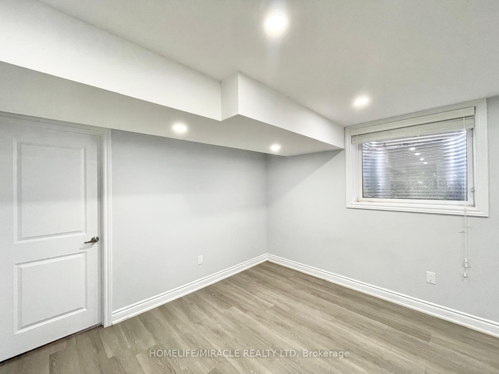 98 Dallan Drive Unit B photo 7
