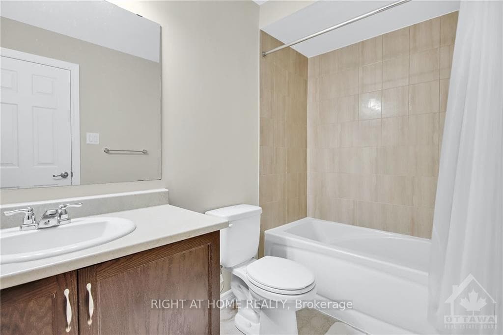 122 UNITY Place photo 23