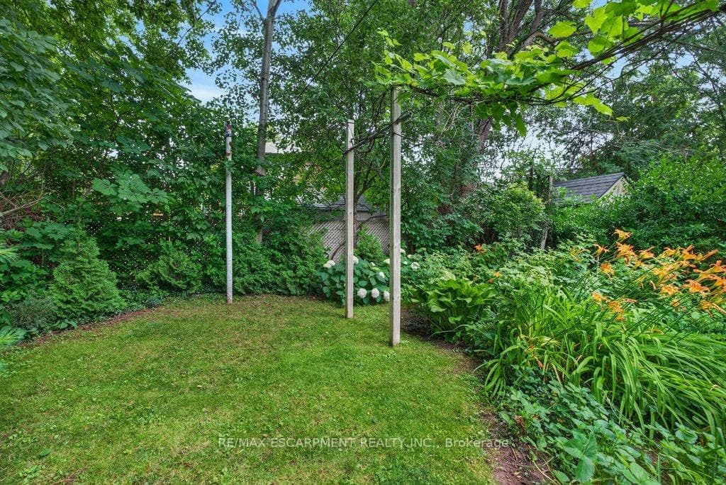 795 Drury Lane photo 34