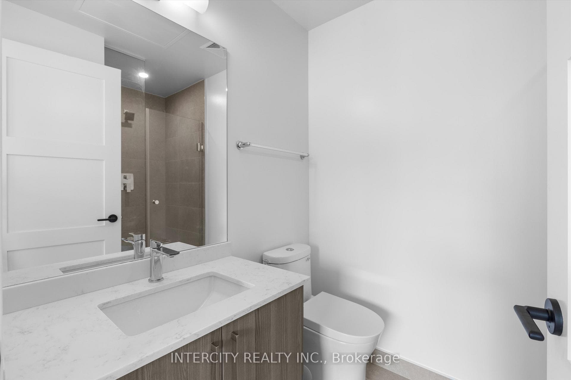 2075 King Road Unit 252 photo 13