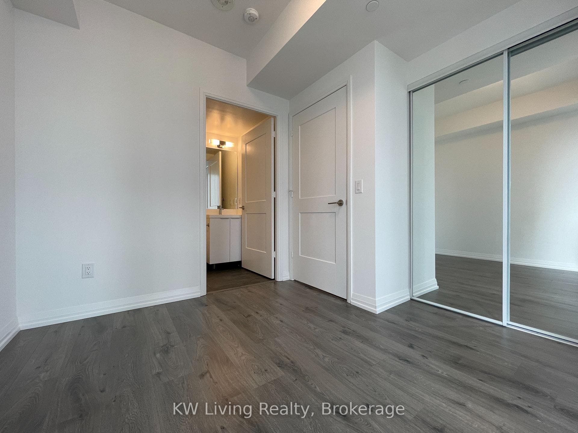 8 Widmer Street Unit 1803 photo 12