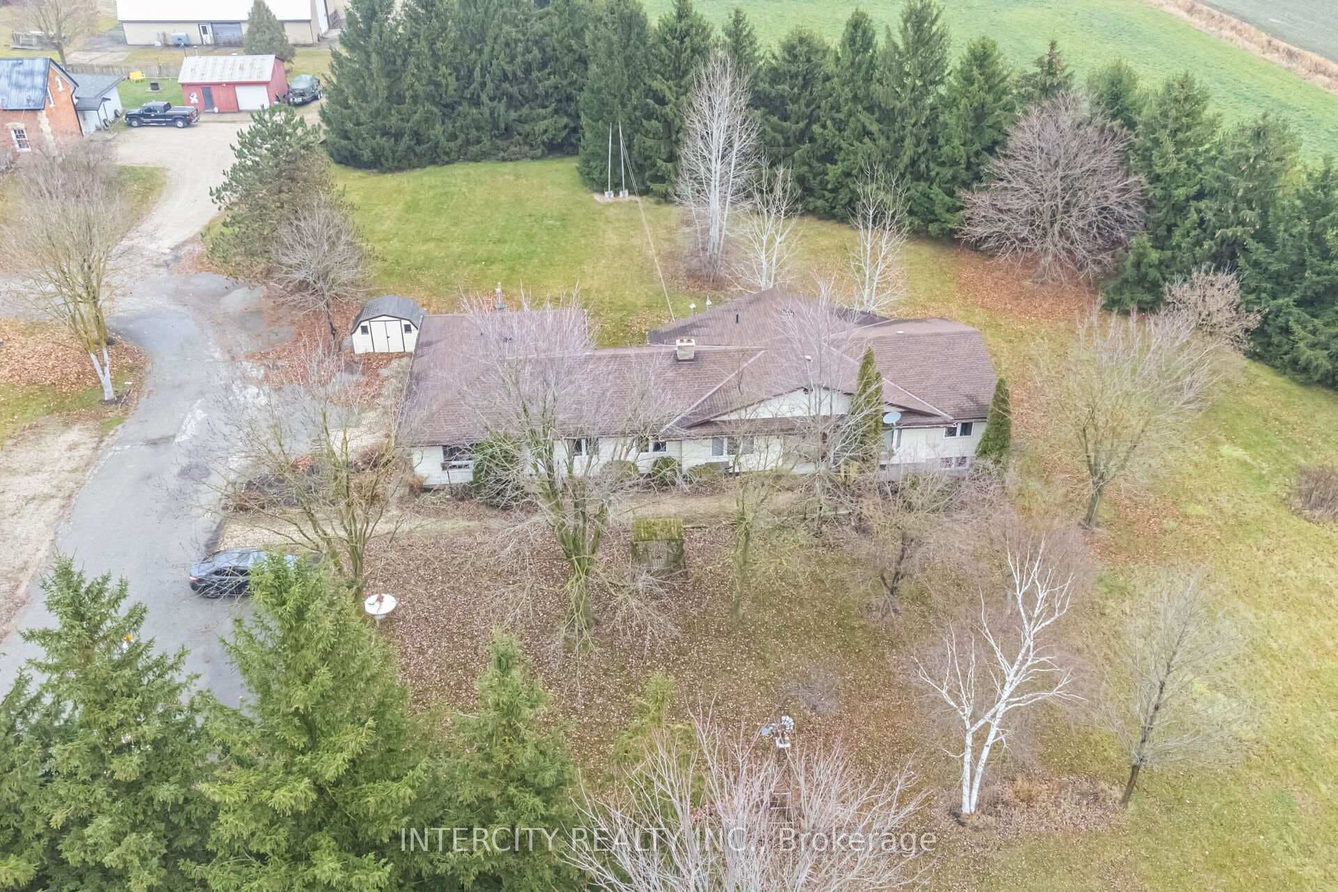 6369 Wellington 9 Road photo 37