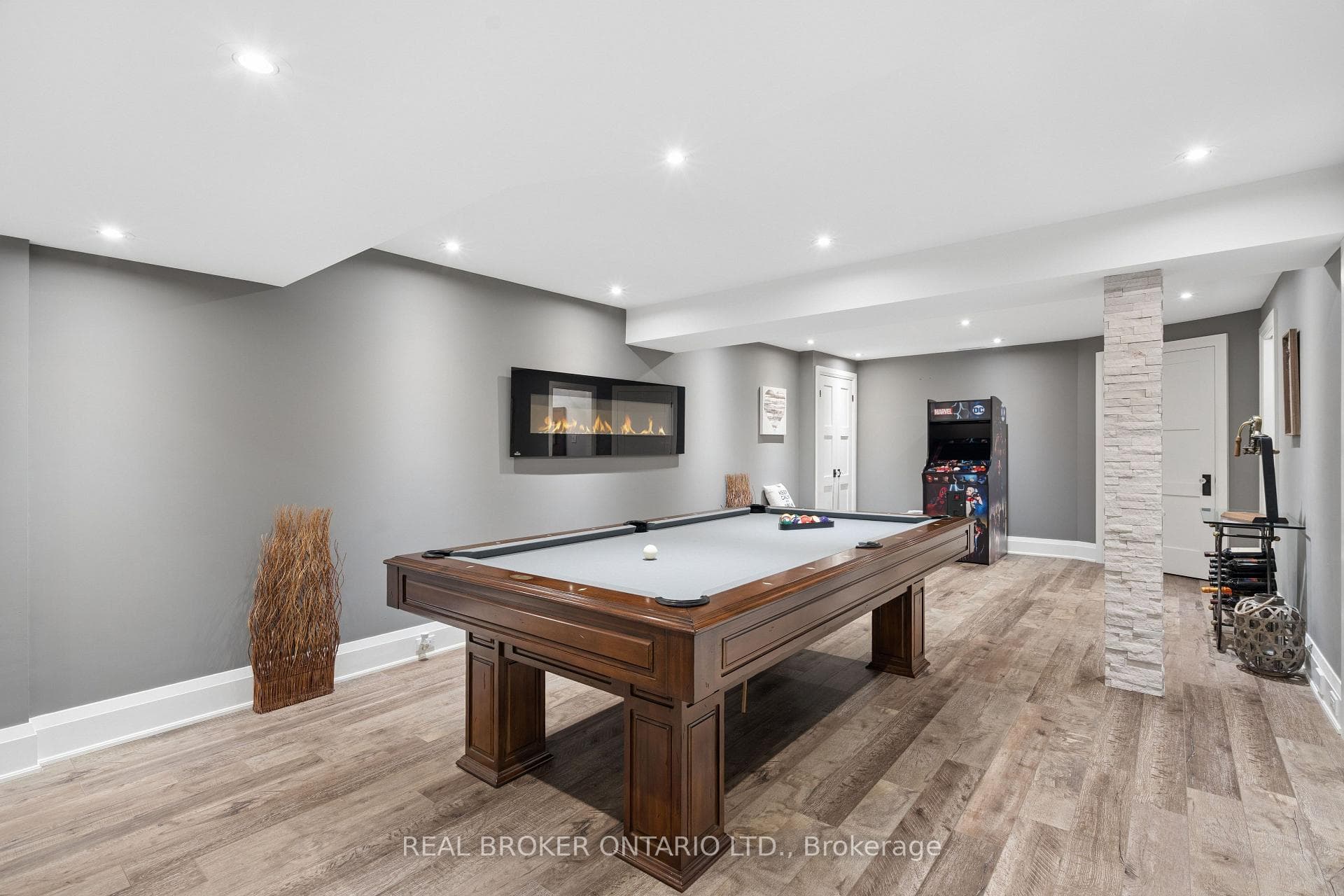 125 Wheeler Court photo 34