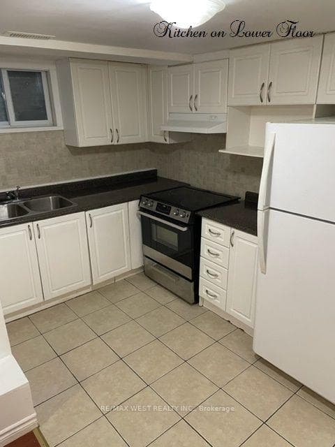 43 Montjoy Crescent photo 8