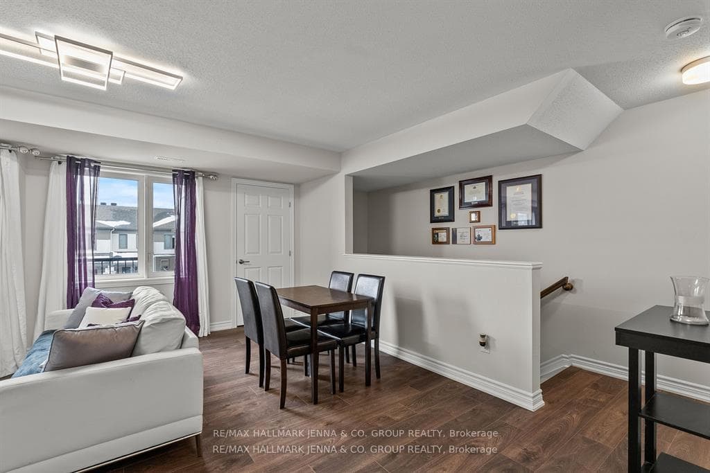 2302 Watercolours Way photo 4