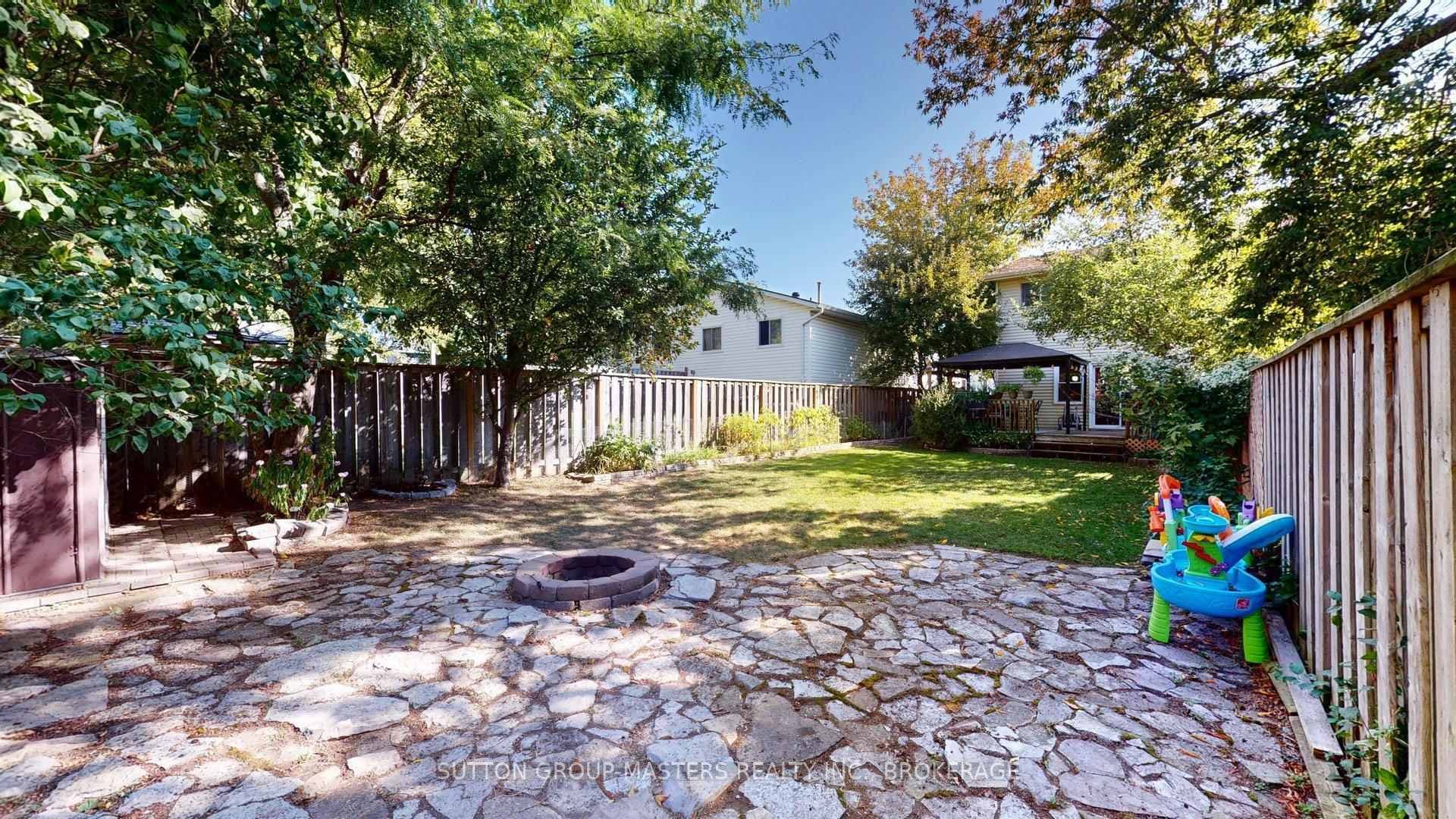 4 Trillium Court photo 28