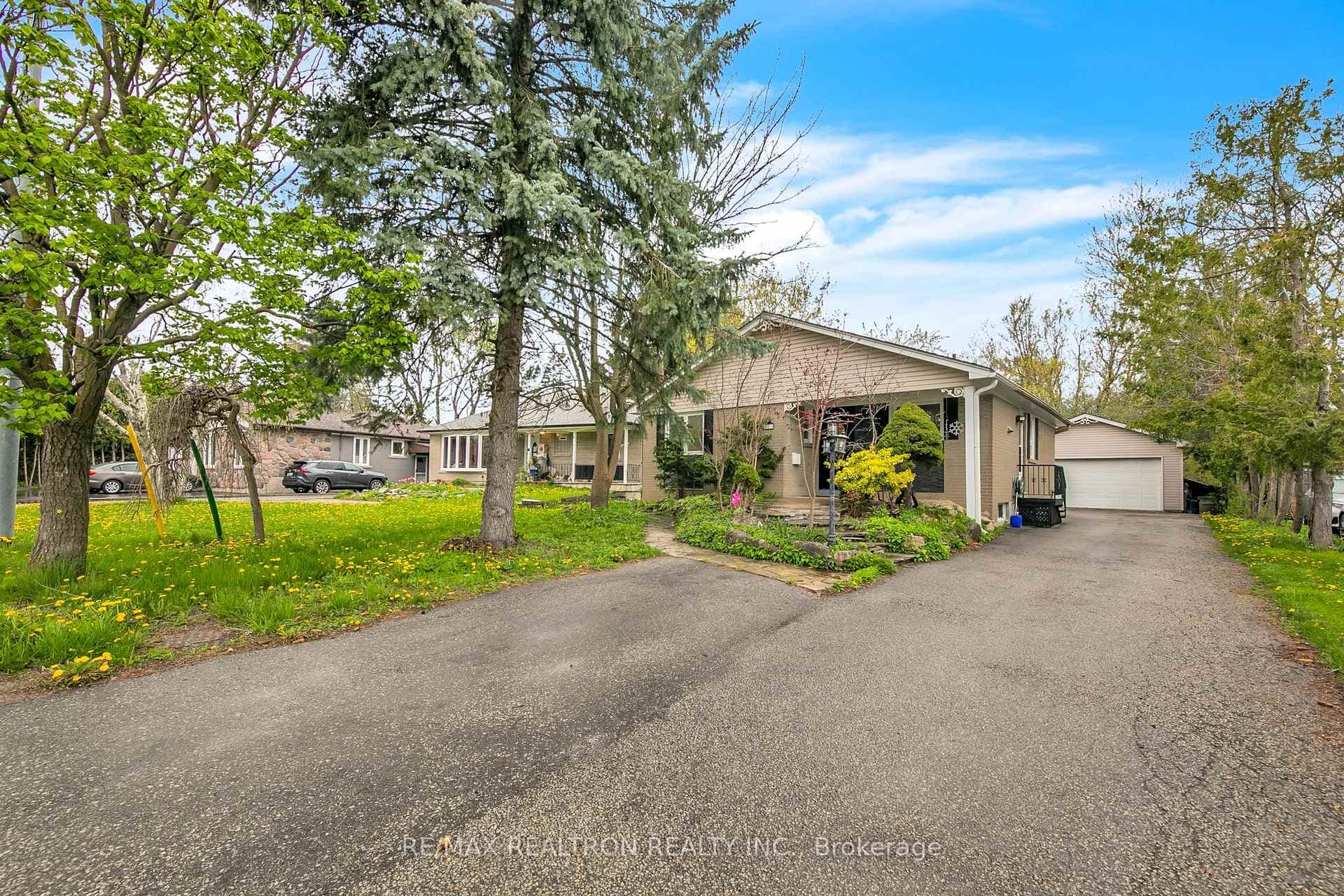 421 Taylor Mills Drive photo 1