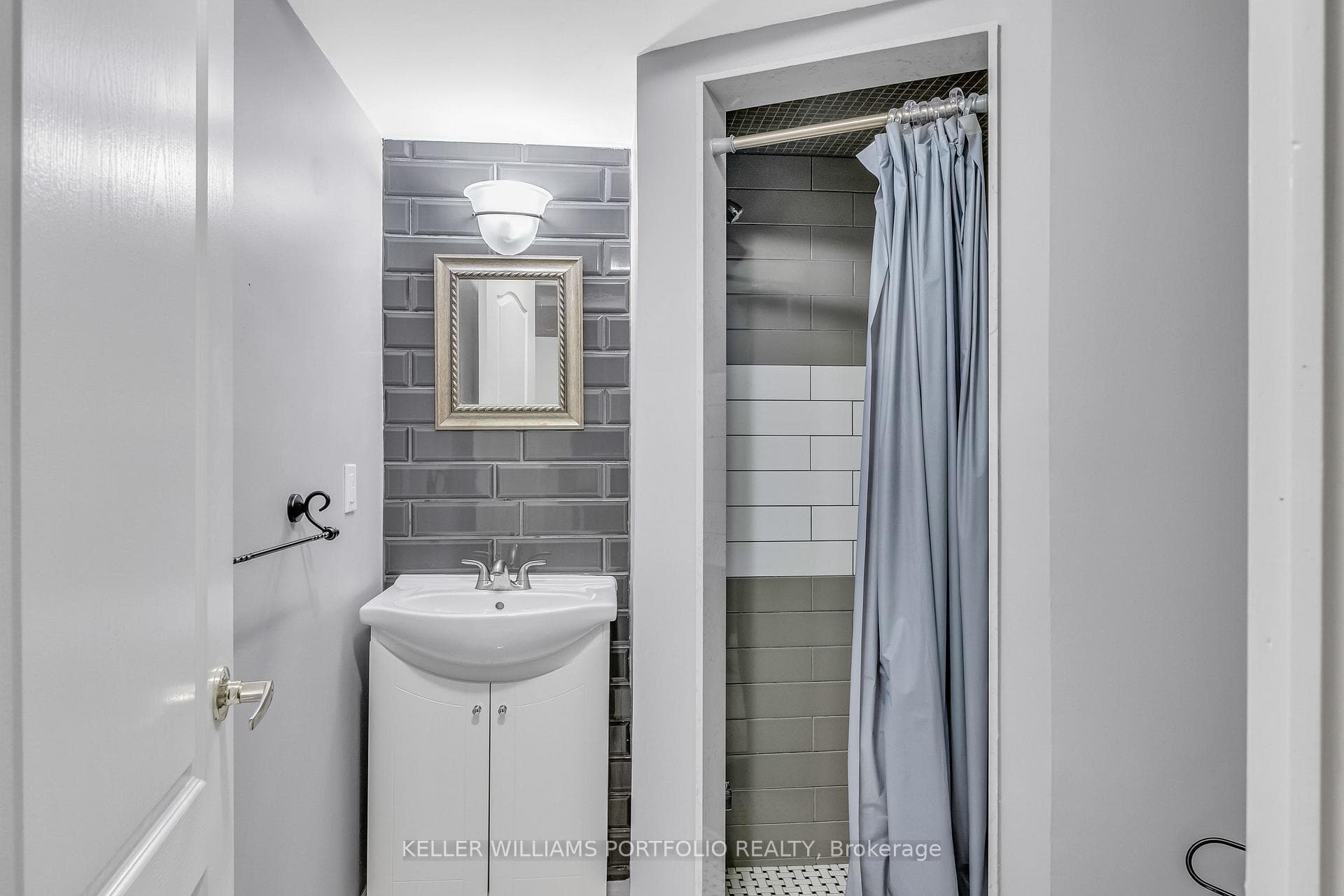 63 Umbria Crescent photo 29