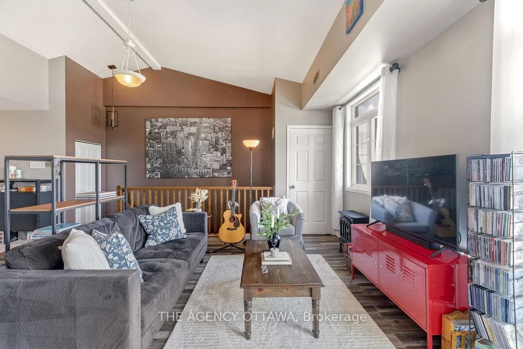 109 Artesa Private Unit C photo 8