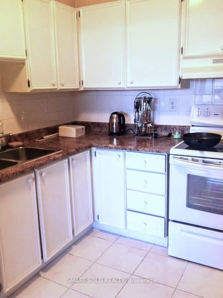 2263 Marine Drive Unit 503 photo 7