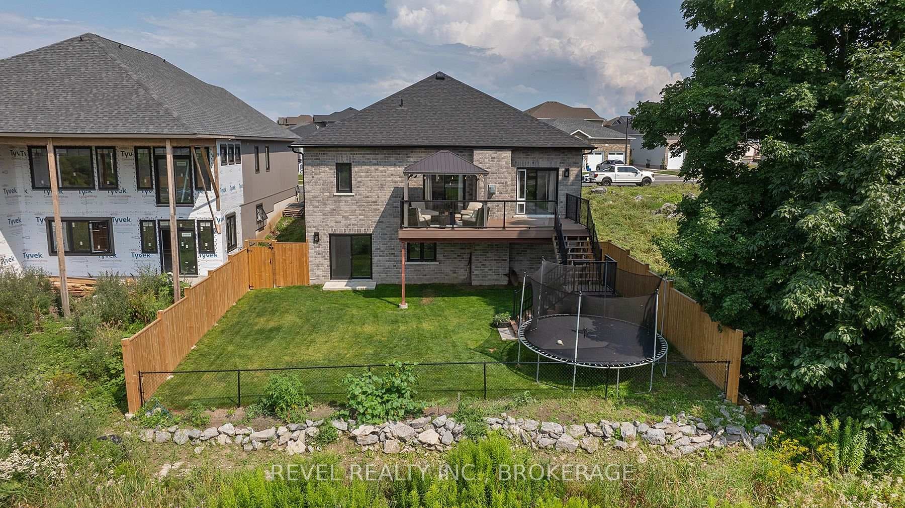 1249 Carfa Crescent photo 38
