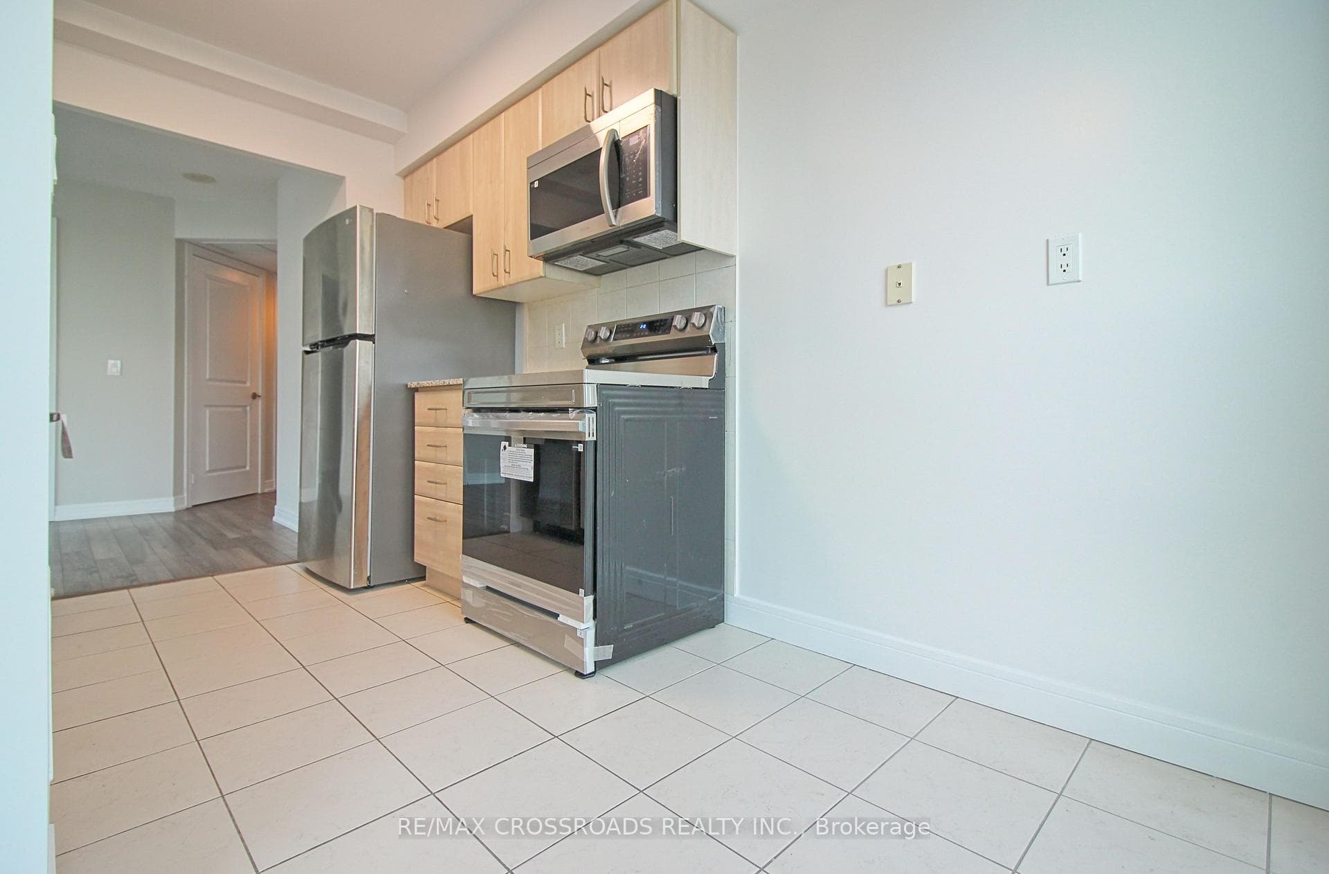 31 Bales Avenue Unit 2102 photo 5