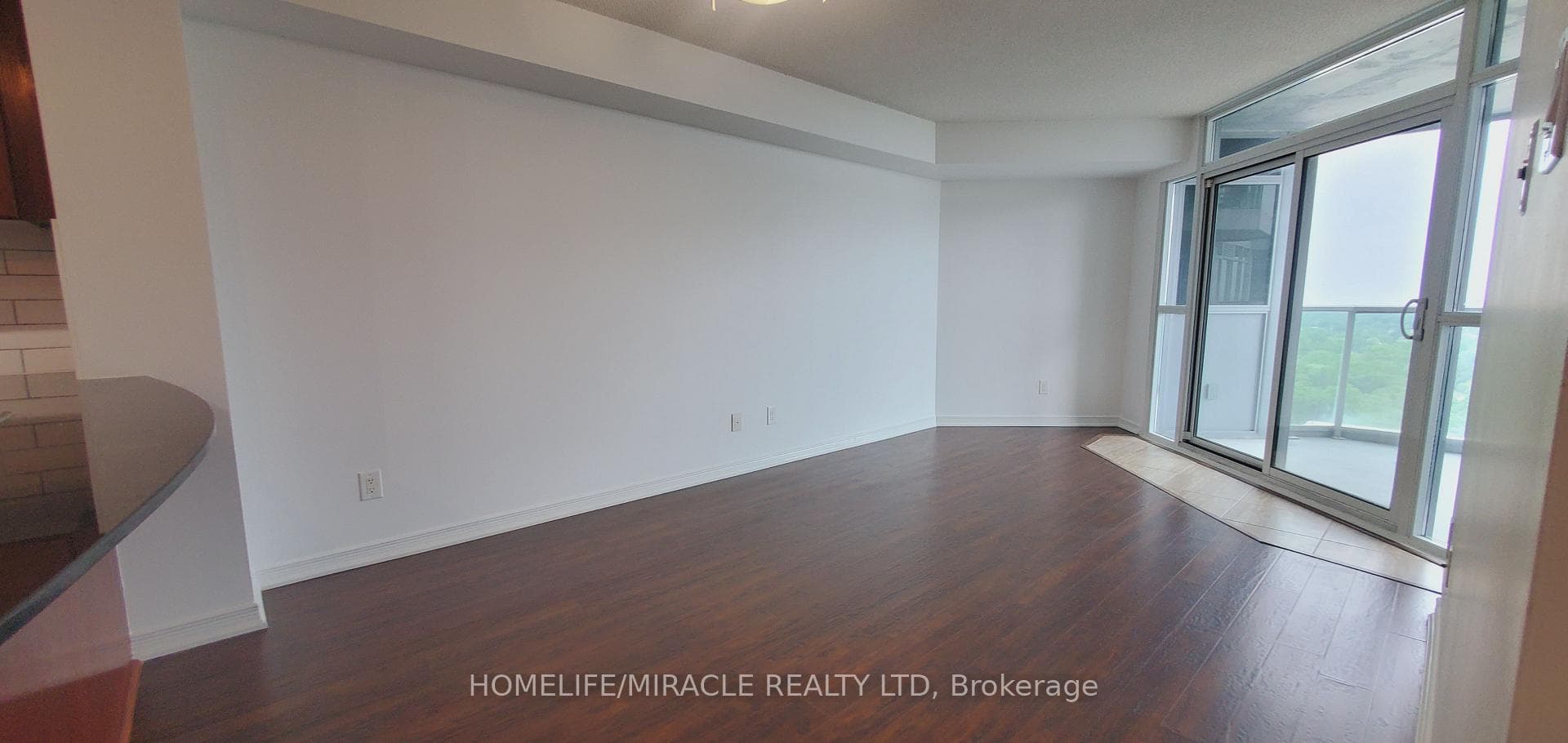 9 George Street Unit 2207 photo 18