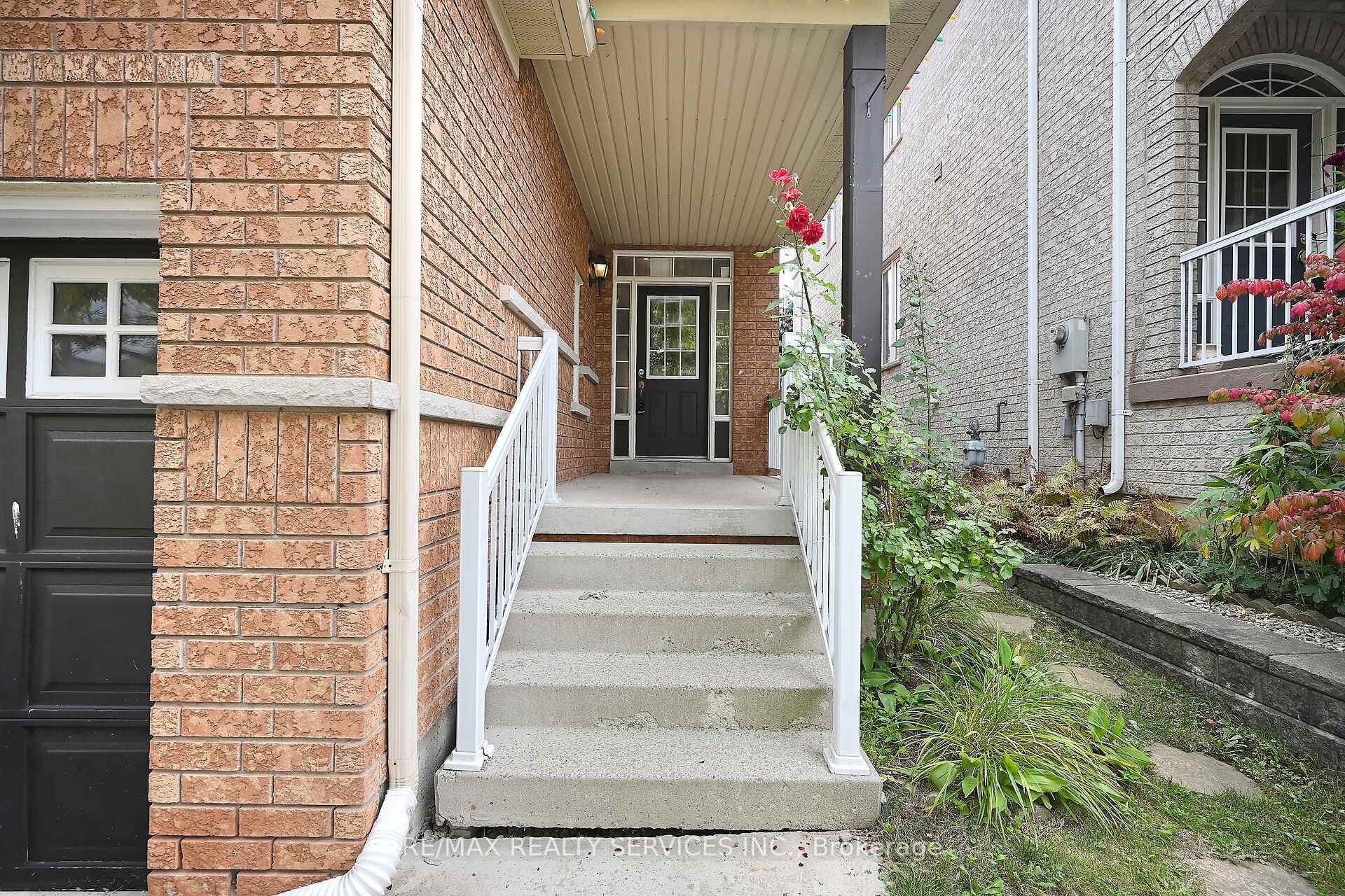 19 Martree Crescent photo 2