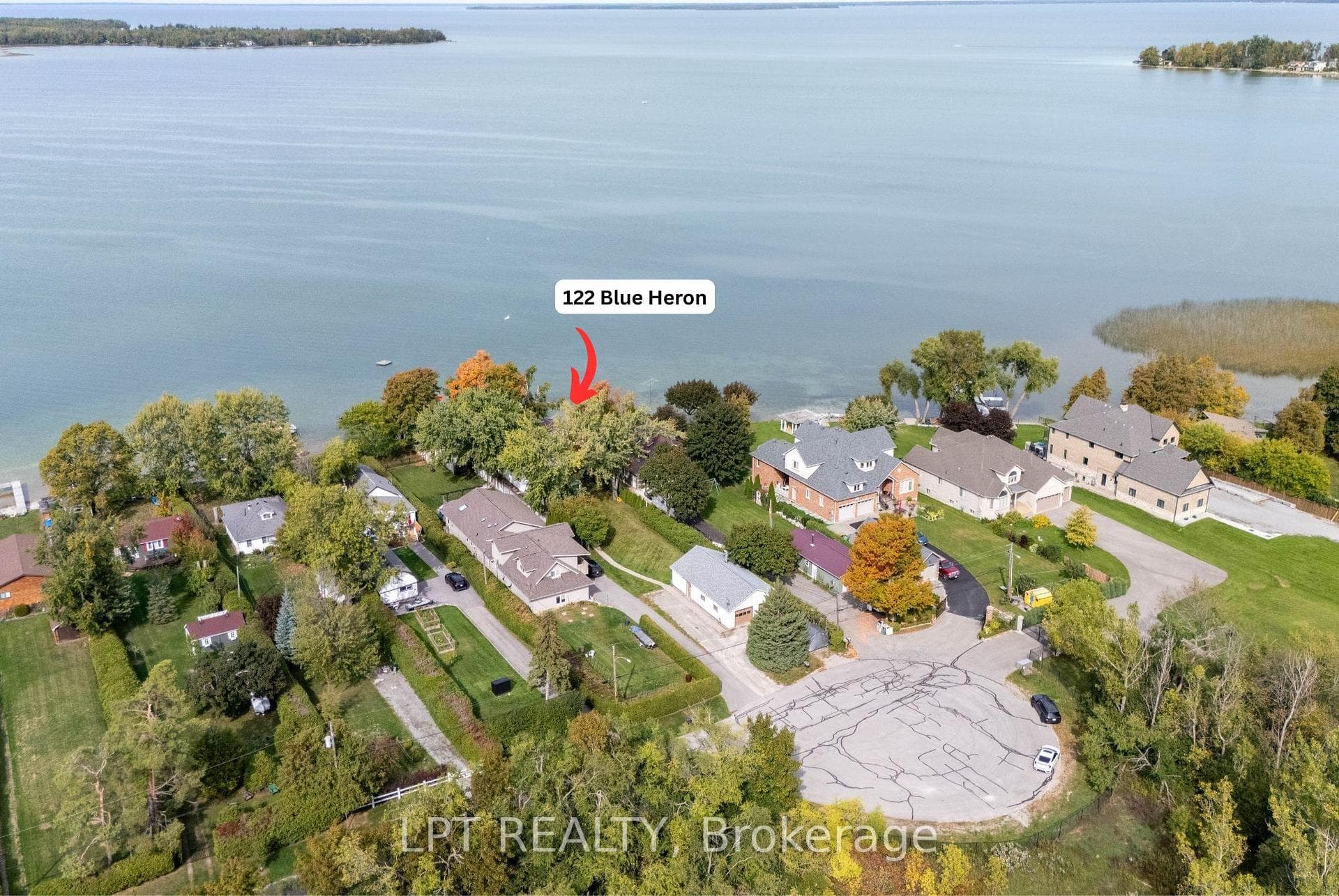 122 Blue Heron Drive photo 4