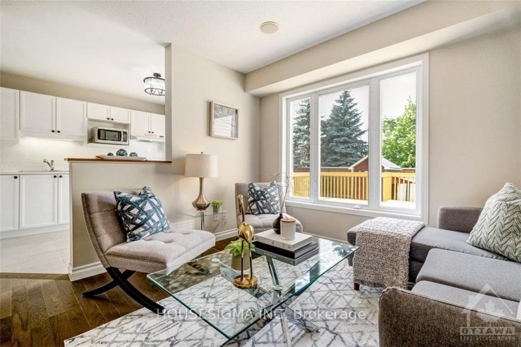 63 KINCARDINE Drive photo 9