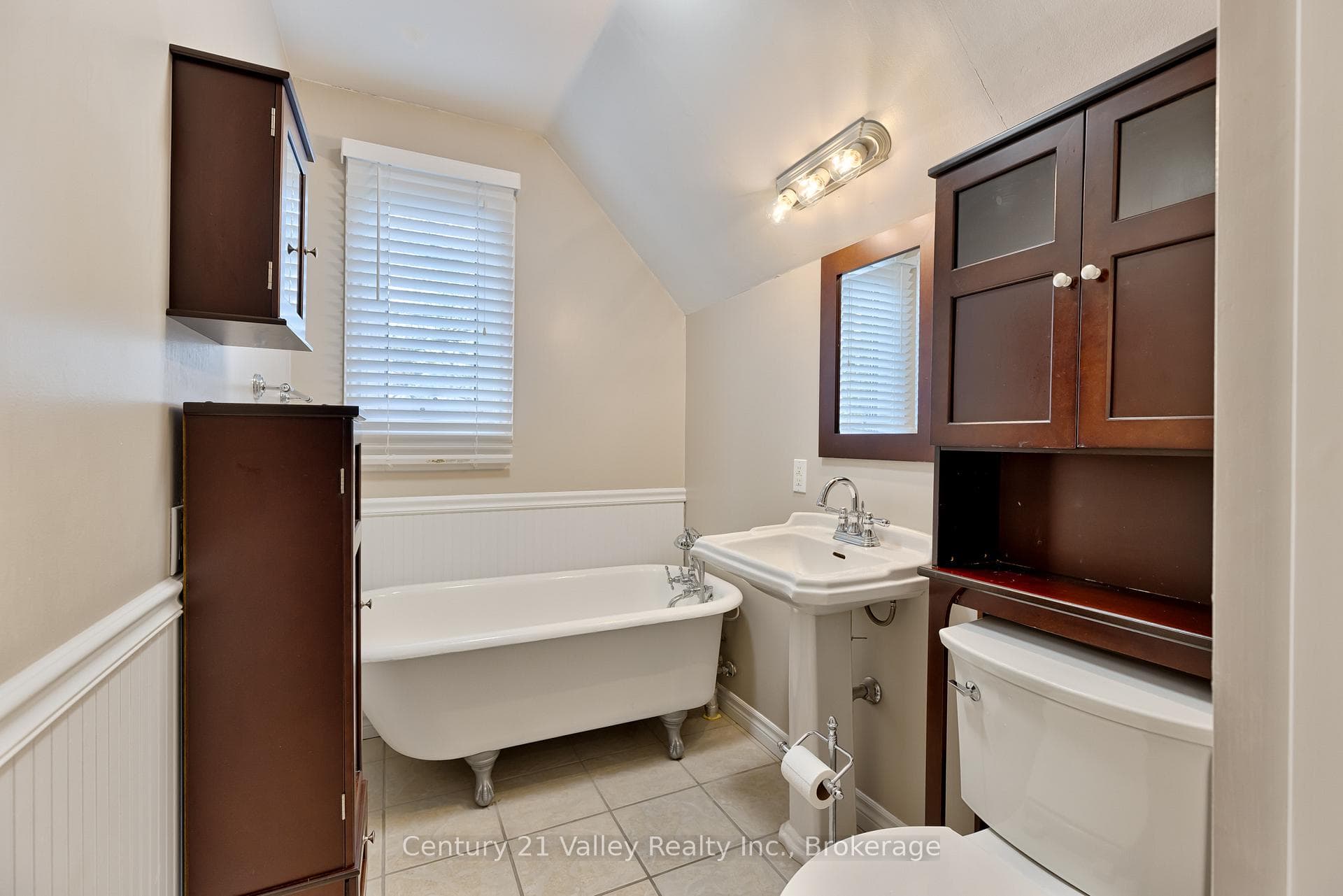 Bathroom Second Floor