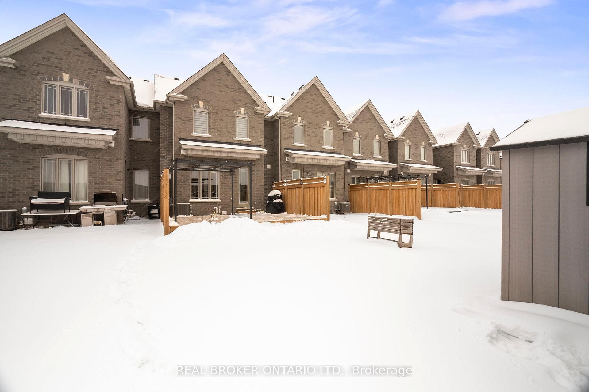 177 Walker Boulevard photo 38
