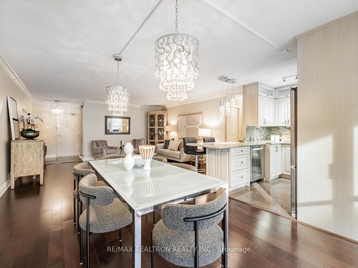 22 Shallmar Boulevard Unit 404 photo 9