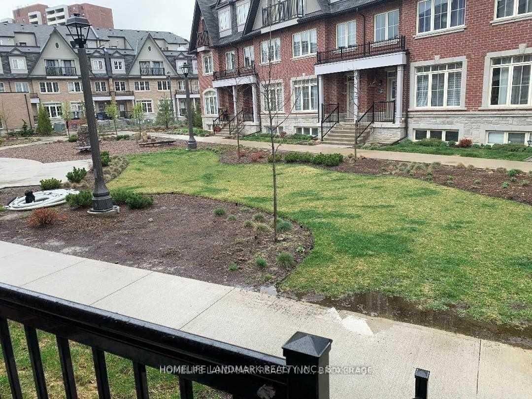 8 Eaton Park Lane Unit 12 photo 3