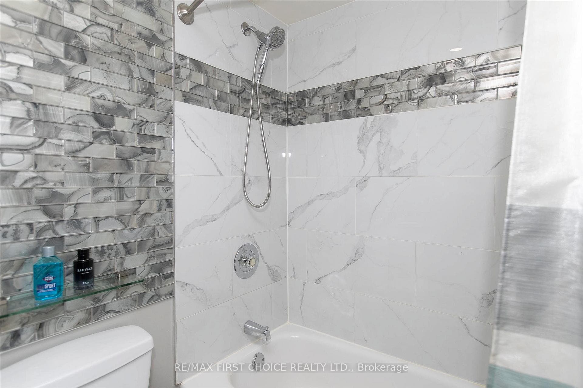 424 Shuniah Street photo 26