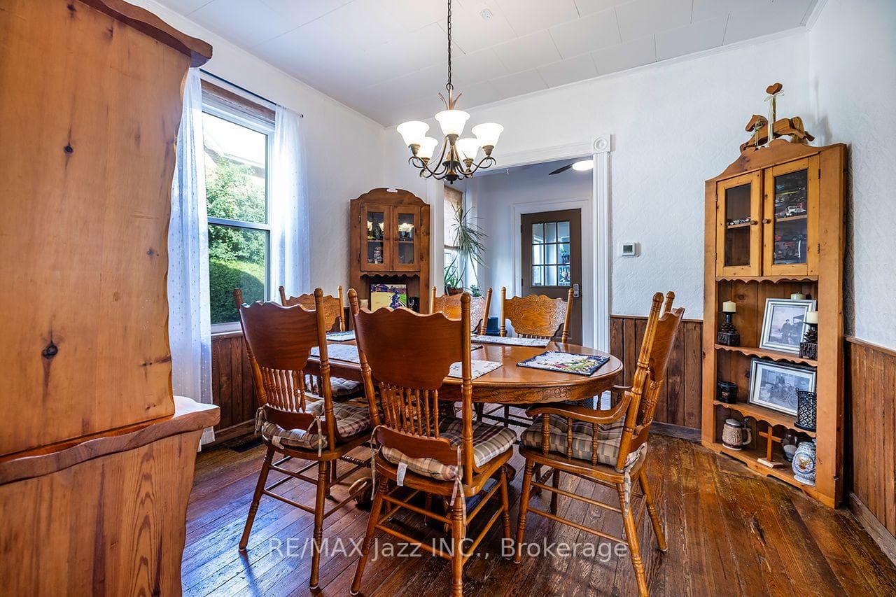 132 King Street photo 9