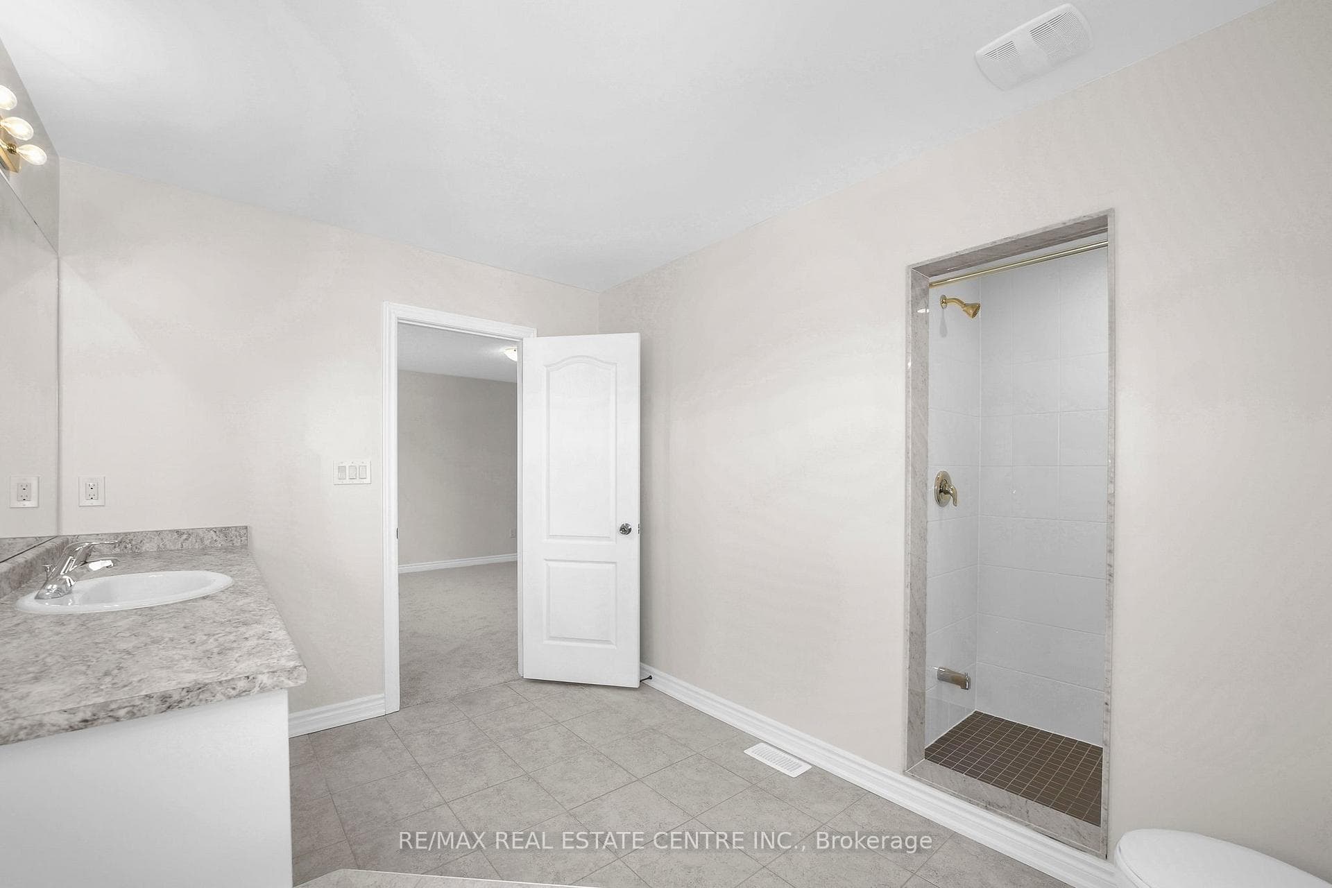 15 LAWRENCE D. PRIDHAM Avenue photo 27