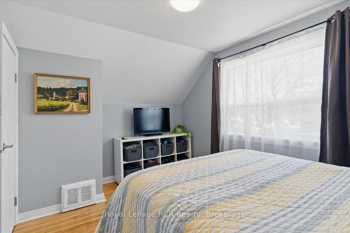 1319 8th Avenue photo 21