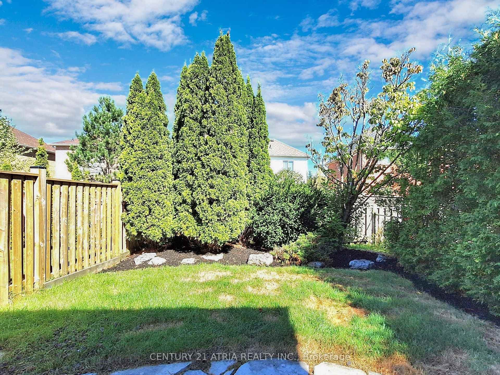 8 Cape Breton Court photo 28
