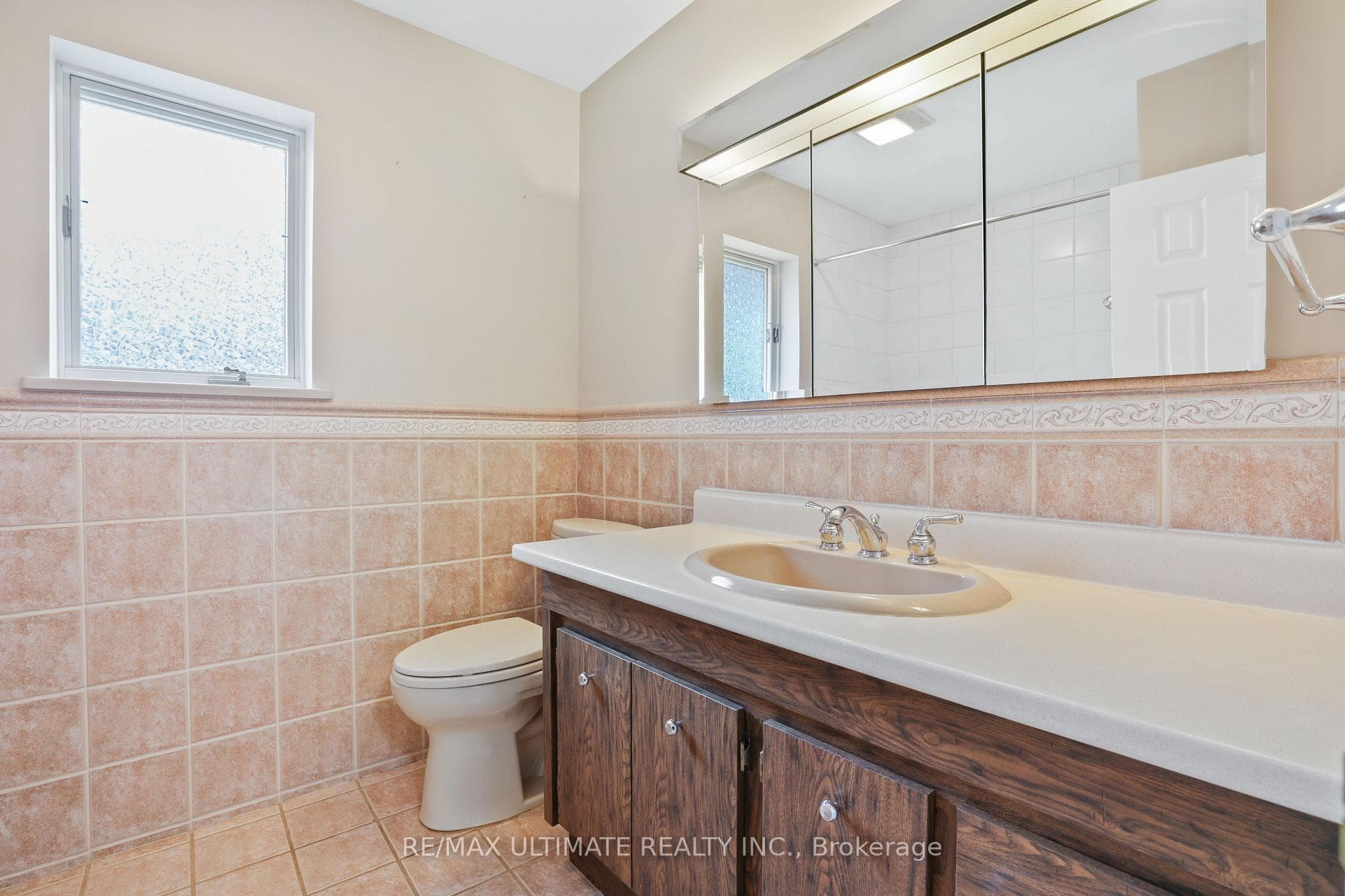 121 Elvaston Drive photo 13