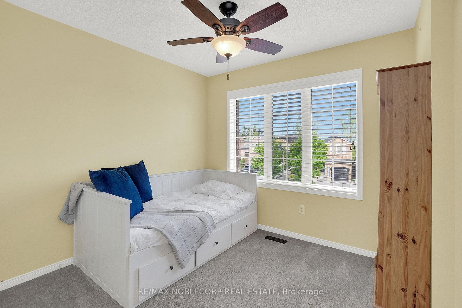 57 Senator Way photo 41