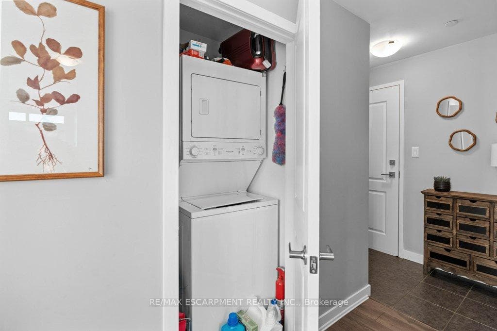 125 SHOREVIEW Place Unit 511 photo 5
