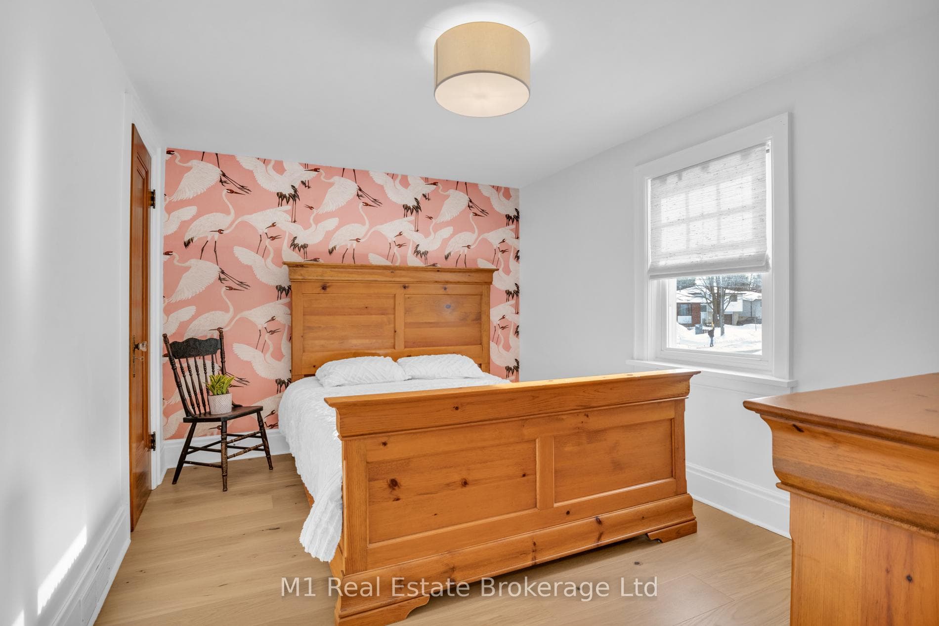 695 TOWER Street photo 33