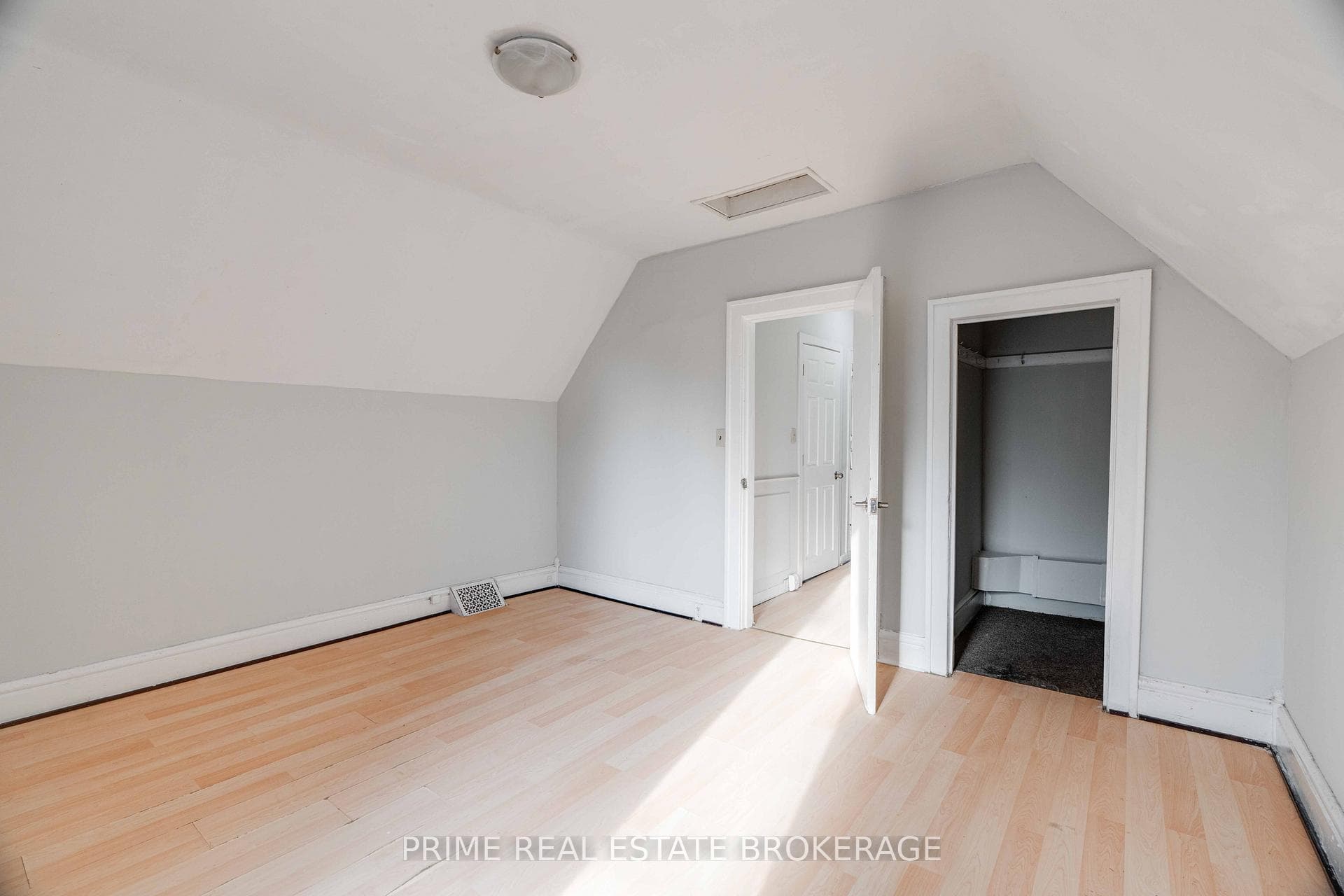 7 Marmora Street photo 9