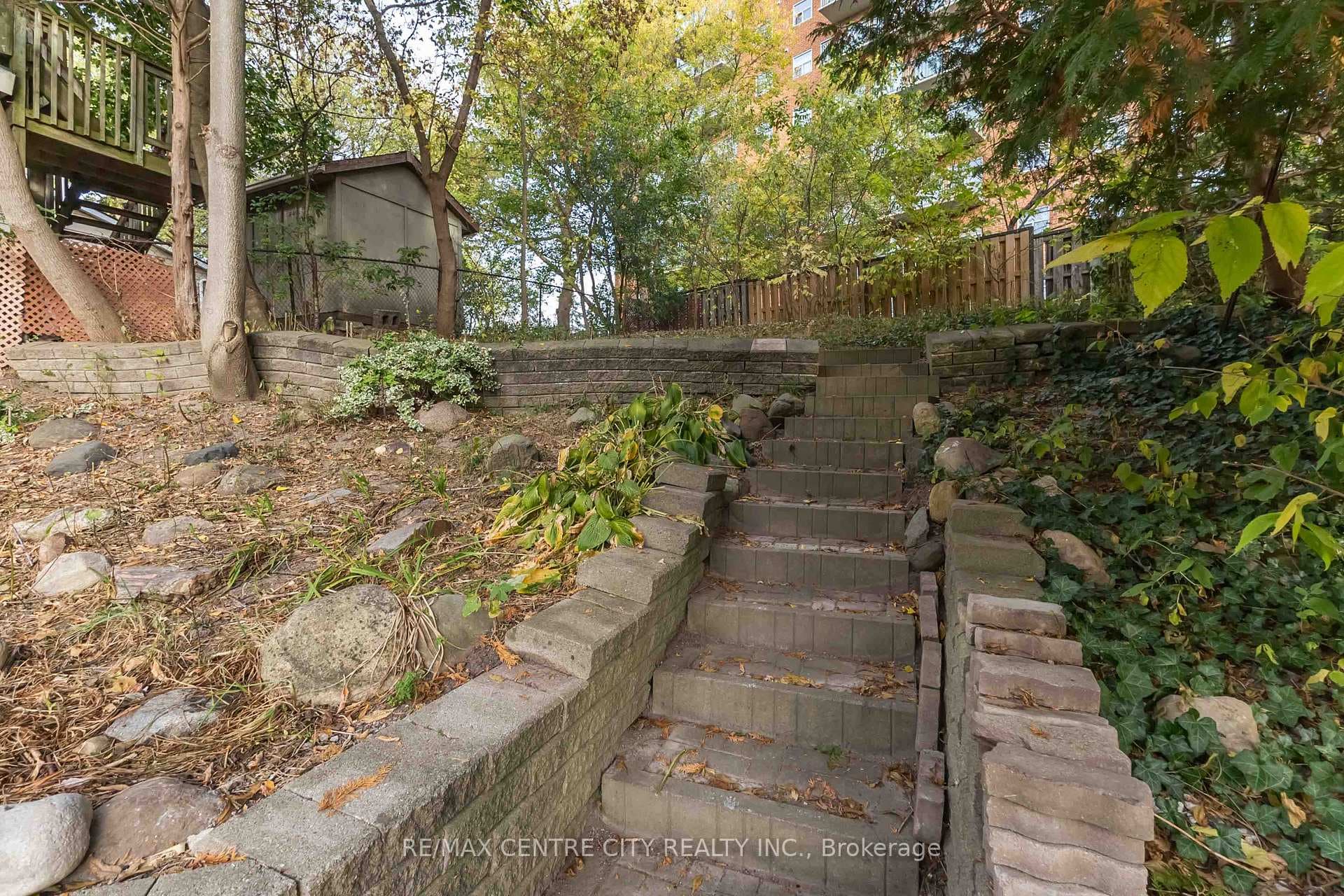 97 Walnut Street photo 35