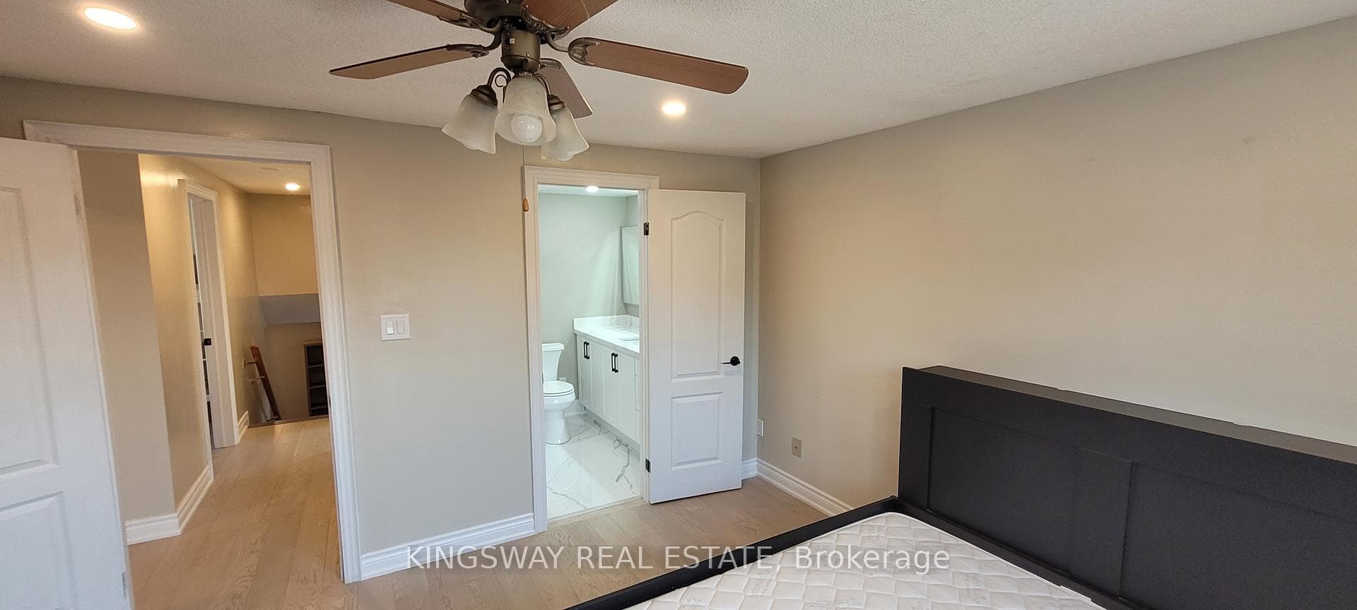 7096 Cordingley Crescent photo 20