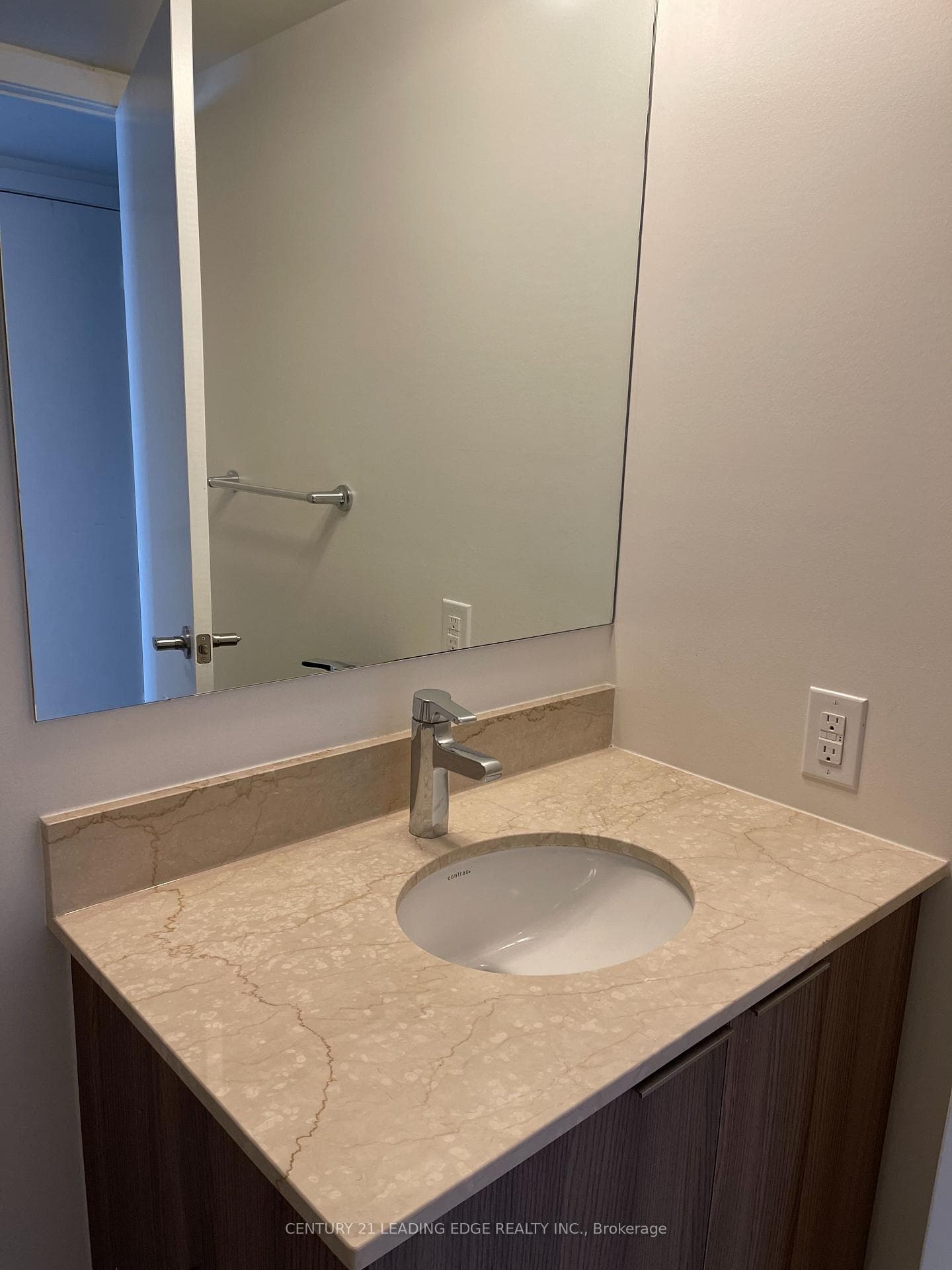 955 Bay Street Unit 2115 photo 9