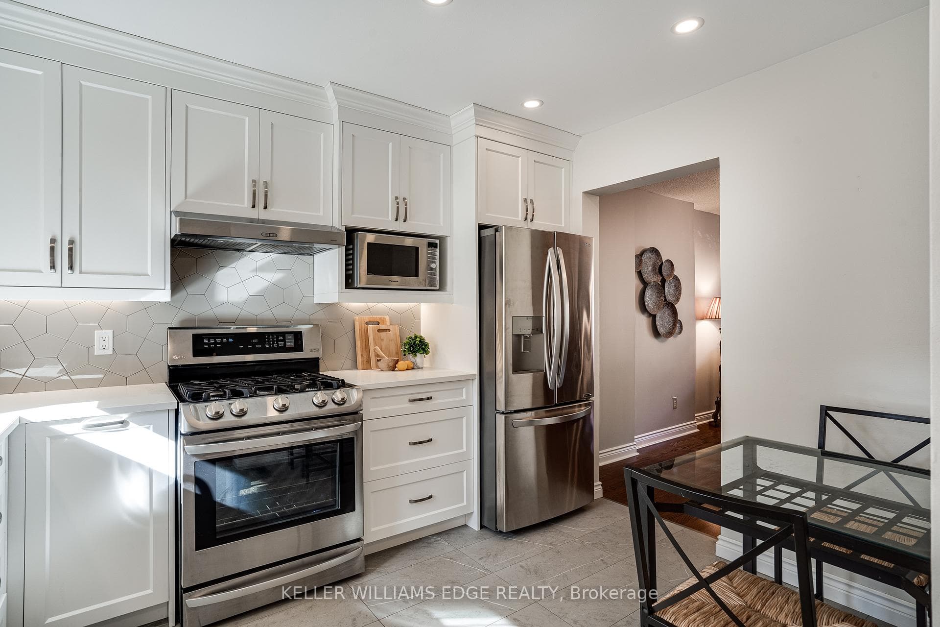 2301 Cavendish Drive Unit 106 photo 4