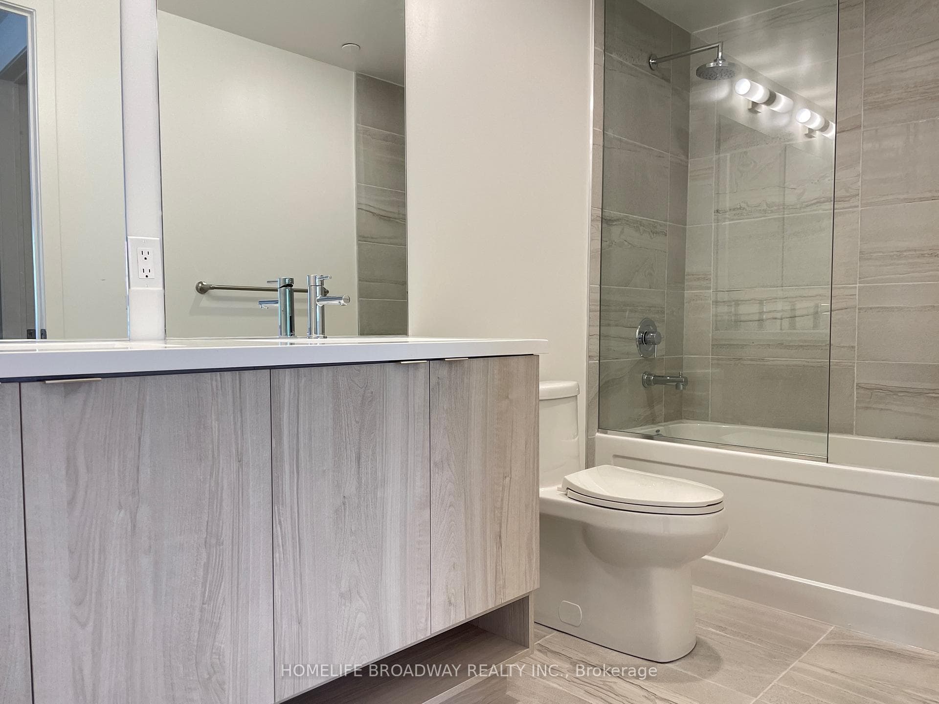 138 Downes Street Unit 5709 photo 8