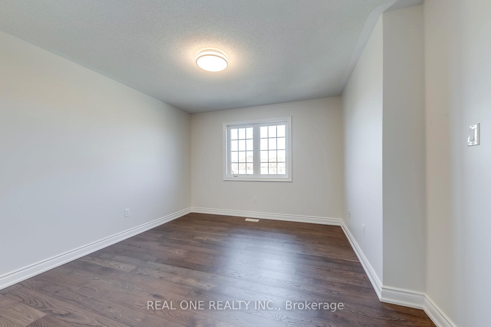 1426 Redwing Court photo 34
