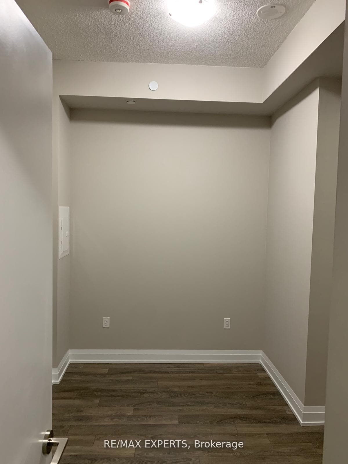 4800 Highway 7 Road Unit 411 photo 13