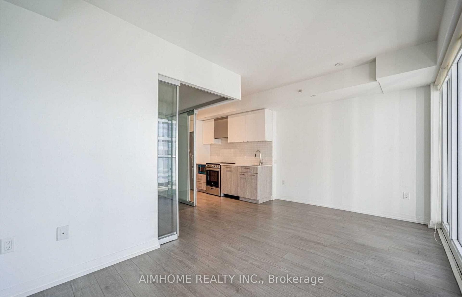 251 Jarvis Street Unit 823 photo 18